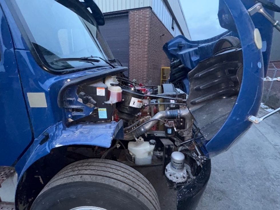 Medium Duty Box Truck-Light and Medium Duty Trucks-Freightliner-2019-M2-Mississauga-ON-360,399\n\t\tkm-$ 44,750 - Image 23