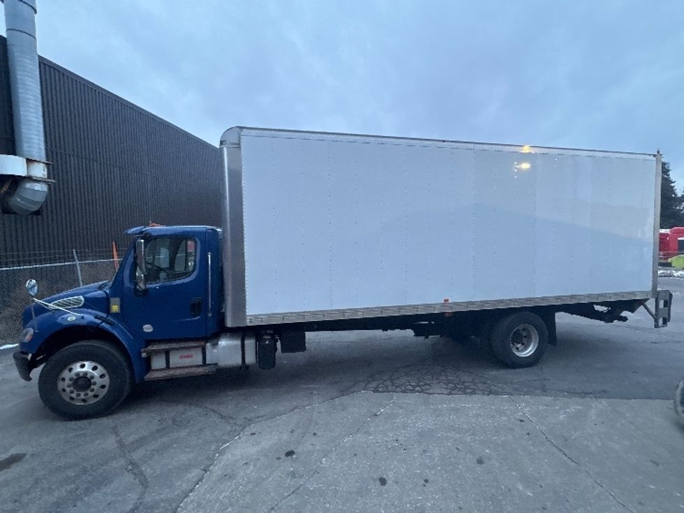 Medium Duty Box Truck-Light and Medium Duty Trucks-Freightliner-2019-M2-Mississauga-ON-360,399\n\t\tkm-$ 44,750 - Image 4