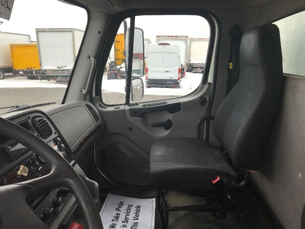 Medium Duty Box Truck-Light and Medium Duty Trucks-Freightliner-2019-M2-Mississauga-ON-361,697\n\t\tkm-$ 54,750 - Image 19