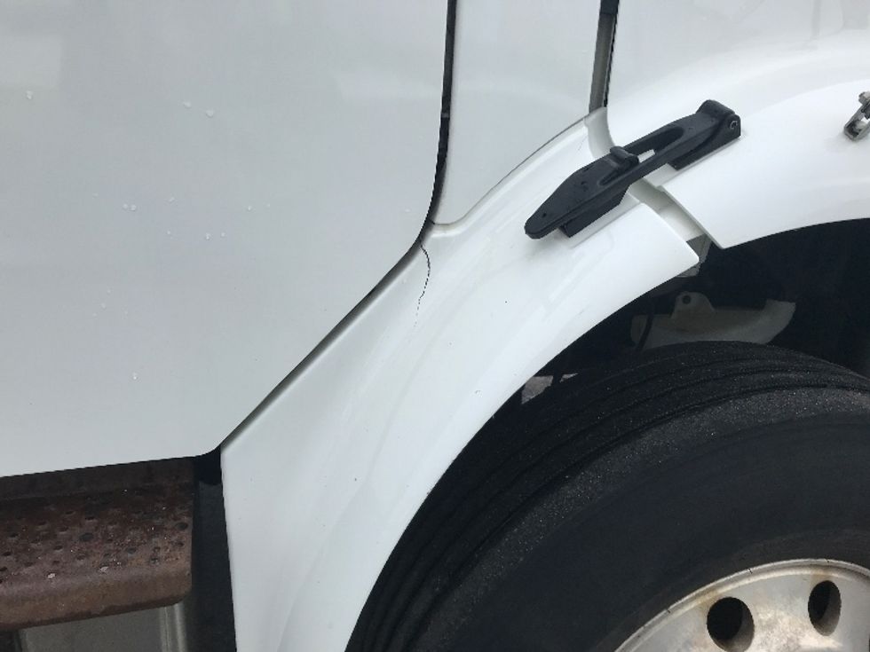 Medium Duty Box Truck-Light and Medium Duty Trucks-Freightliner-2019-M2-Mississauga-ON-361,697\n\t\tkm-$ 54,750 - Image 25