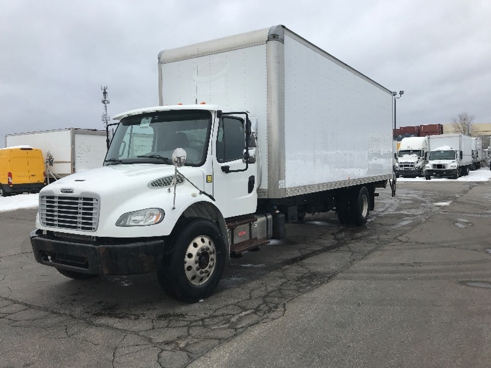 Medium Duty Box Truck-Light and Medium Duty Trucks-Freightliner-2019-M2-Mississauga-ON-361,697\n\t\tkm-$ 54,750 - Image 3