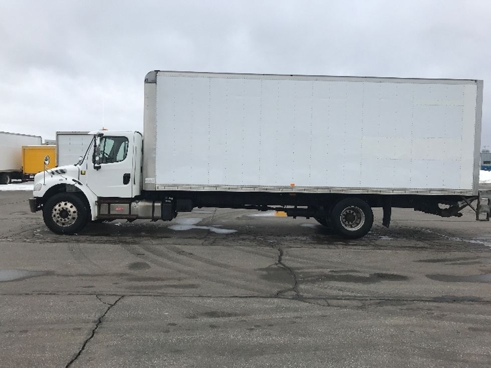 Medium Duty Box Truck-Light and Medium Duty Trucks-Freightliner-2019-M2-Mississauga-ON-361,697\n\t\tkm-$ 54,750 - Image 4