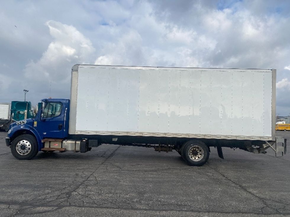 Medium Duty Box Truck-Light and Medium Duty Trucks-Freightliner-2019-M2-Mississauga-ON-368,138\n\t\tkm-$ 46,000 - Image 4