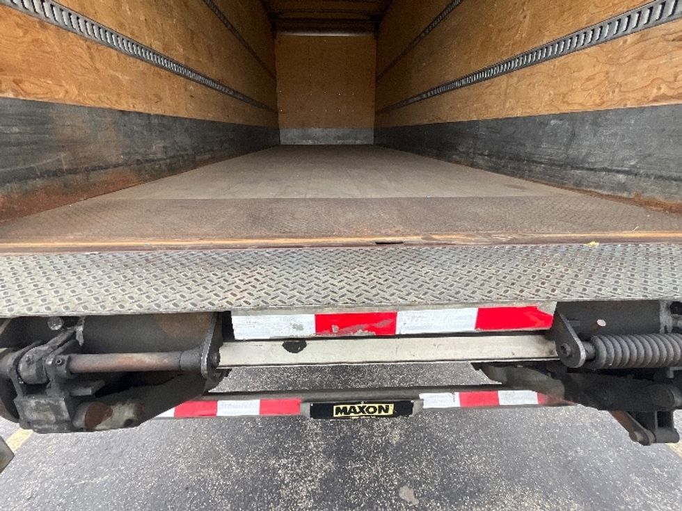 Medium Duty Box Truck-Light and Medium Duty Trucks-Freightliner-2019-M2-Mississauga-ON-369,074\n\t\tkm-$ 41,000 - Image 7