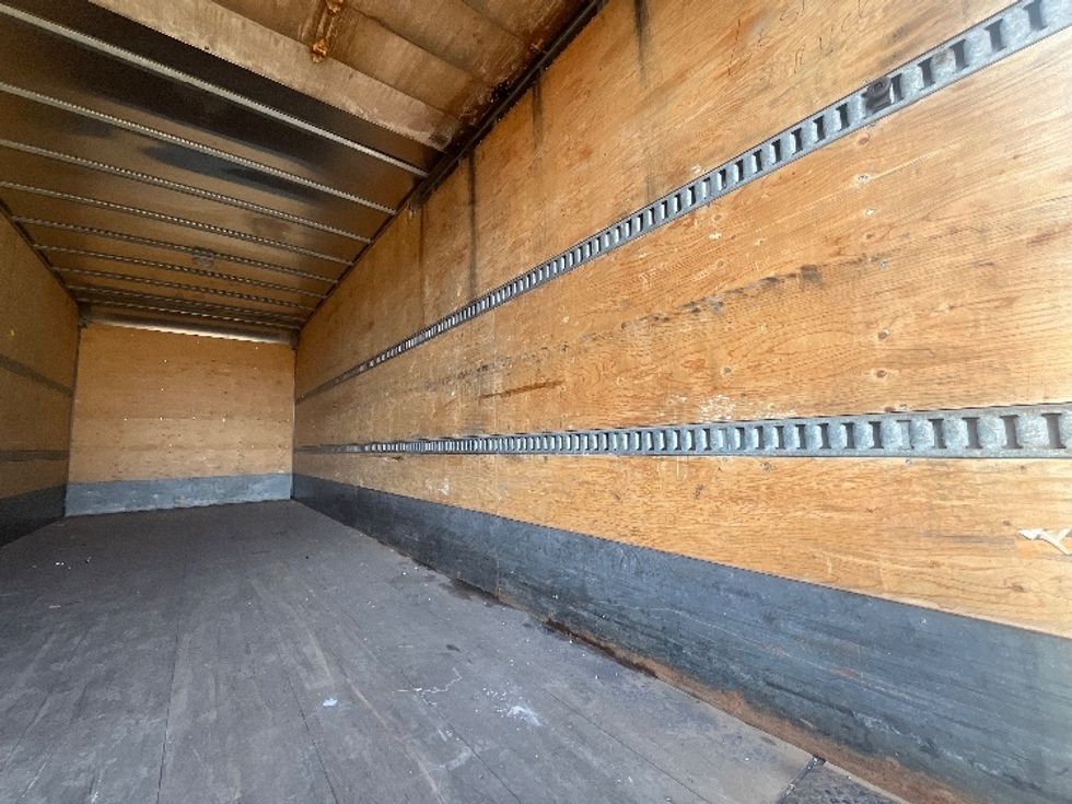 Medium Duty Box Truck-Light and Medium Duty Trucks-Freightliner-2019-M2-Mississauga-ON-371,594\n\t\tkm-$ 40,750 - Image 12