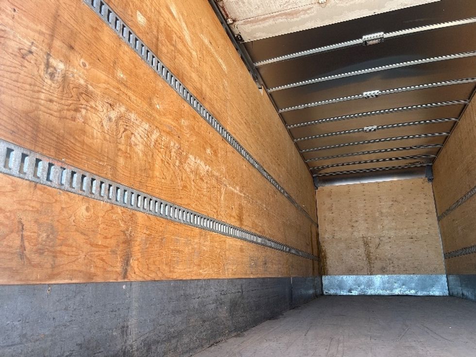 Medium Duty Box Truck-Light and Medium Duty Trucks-Freightliner-2019-M2-Mississauga-ON-372,471\n\t\tkm-$ 55,000 - Image 11