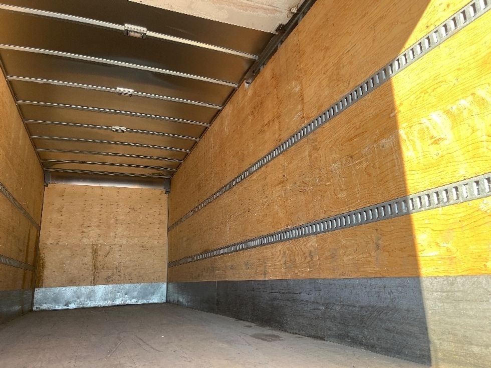 Medium Duty Box Truck-Light and Medium Duty Trucks-Freightliner-2019-M2-Mississauga-ON-372,471\n\t\tkm-$ 55,000 - Image 12