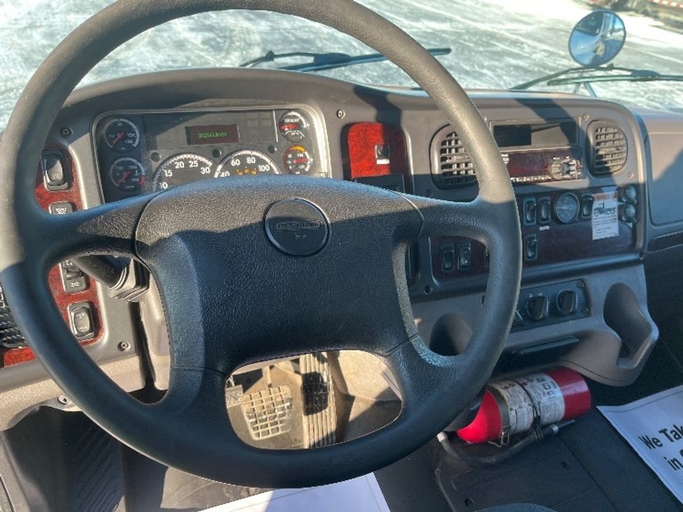 Medium Duty Box Truck-Light and Medium Duty Trucks-Freightliner-2019-M2-Mississauga-ON-372,471\n\t\tkm-$ 55,000 - Image 18