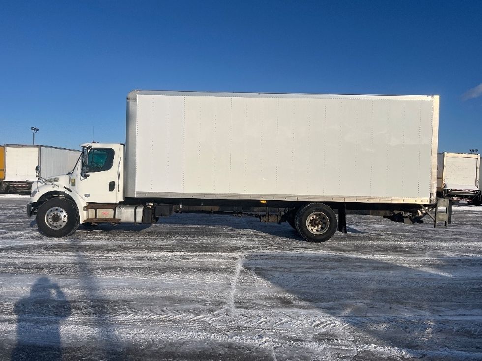 Medium Duty Box Truck-Light and Medium Duty Trucks-Freightliner-2019-M2-Mississauga-ON-372,471\n\t\tkm-$ 55,000 - Image 4