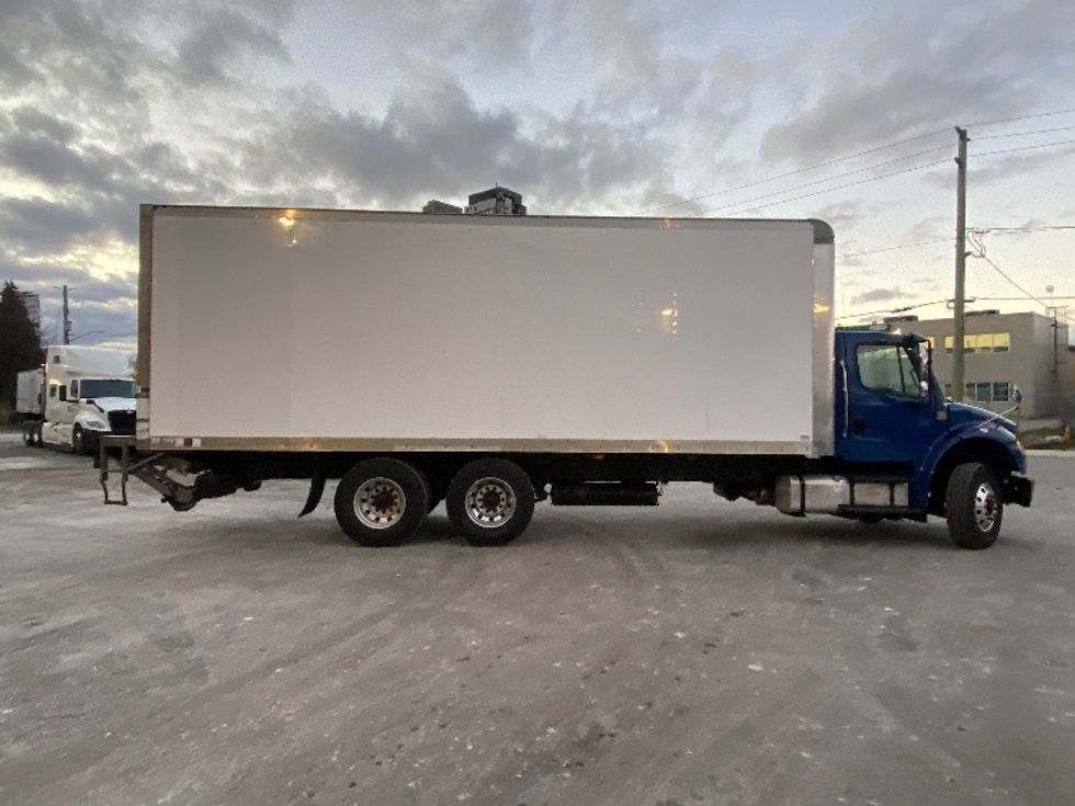 Medium Duty Box Truck-Light and Medium Duty Trucks-Freightliner-2019-M2-Mississauga-ON-375,647\n\t\tkm-$ 59,000 - Image 15