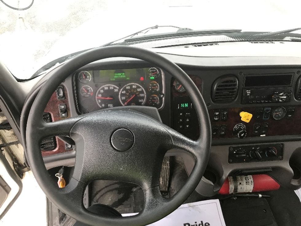 Medium Duty Box Truck-Light and Medium Duty Trucks-Freightliner-2019-M2-Mississauga-ON-386,626\n\t\tkm-$ 61,250 - Image 18