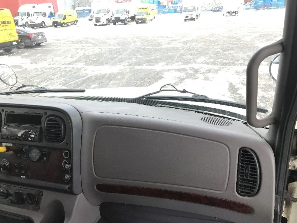 Medium Duty Box Truck-Light and Medium Duty Trucks-Freightliner-2019-M2-Mississauga-ON-386,626\n\t\tkm-$ 61,250 - Image 21