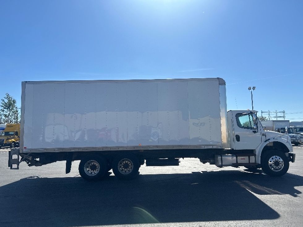 Medium Duty Box Truck-Light and Medium Duty Trucks-Freightliner-2019-M2-Mississauga-ON-397,918\n\t\tkm-$ 59,000 - Image 14