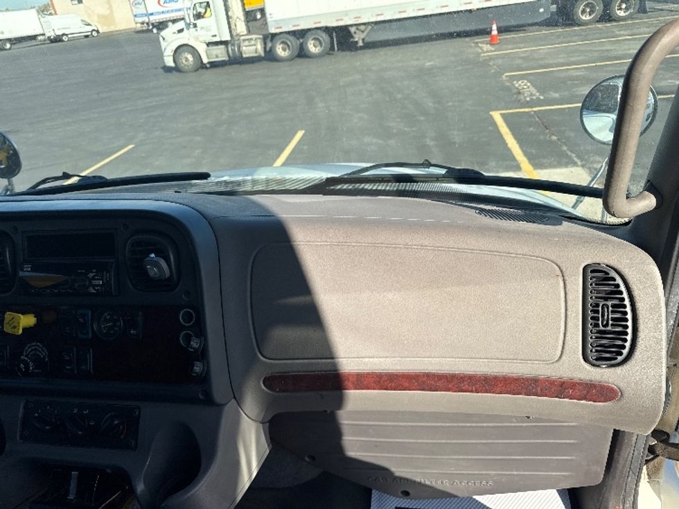 Medium Duty Box Truck-Light and Medium Duty Trucks-Freightliner-2019-M2-Mississauga-ON-397,918\n\t\tkm-$ 59,000 - Image 21