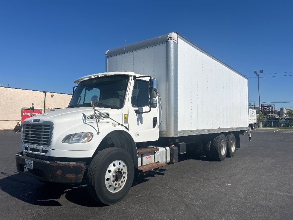 Medium Duty Box Truck-Light and Medium Duty Trucks-Freightliner-2019-M2-Mississauga-ON-397,918\n\t\tkm-$ 59,000 - Image 3