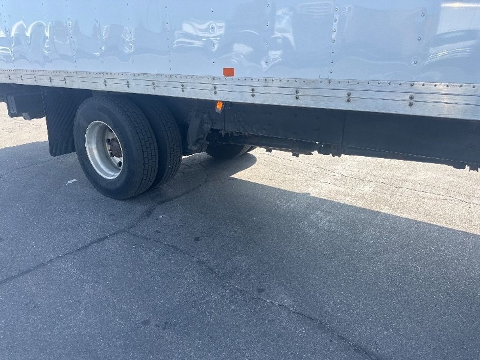Medium Duty Box Truck-Light and Medium Duty Trucks-Freightliner-2019-M2-Mississauga-ON-398,800\n\t\tkm-$ 42,250 - Image 14