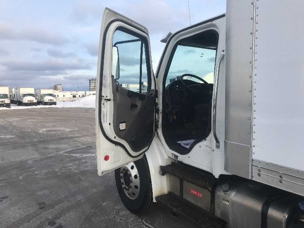 Medium Duty Box Truck-Light and Medium Duty Trucks-Freightliner-2019-M2-Mississauga-ON-403,447\n\t\tkm-$ 49,750 - Image 16