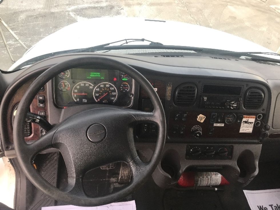 Medium Duty Box Truck-Light and Medium Duty Trucks-Freightliner-2019-M2-Mississauga-ON-403,447\n\t\tkm-$ 49,750 - Image 18