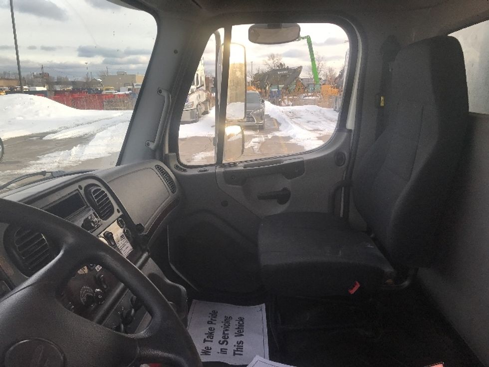 Medium Duty Box Truck-Light and Medium Duty Trucks-Freightliner-2019-M2-Mississauga-ON-403,447\n\t\tkm-$ 49,750 - Image 19