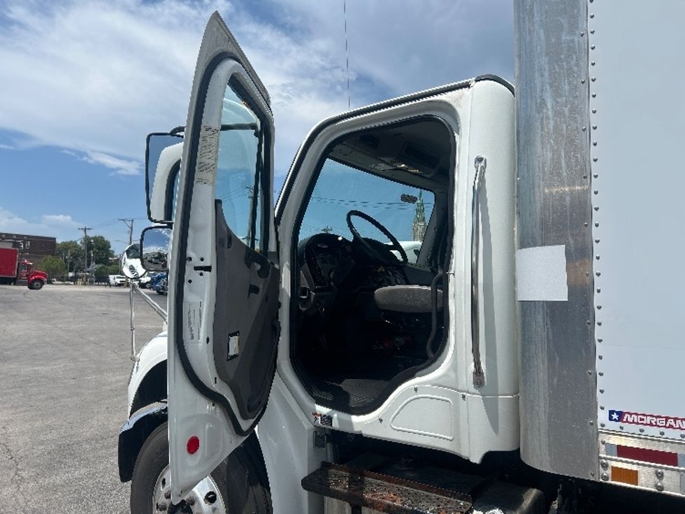 Medium Duty Box Truck-Light and Medium Duty Trucks-Freightliner-2019-M2-Moberly-MO-108,356\n\t\tmiles-$ 66,000 - Image 16