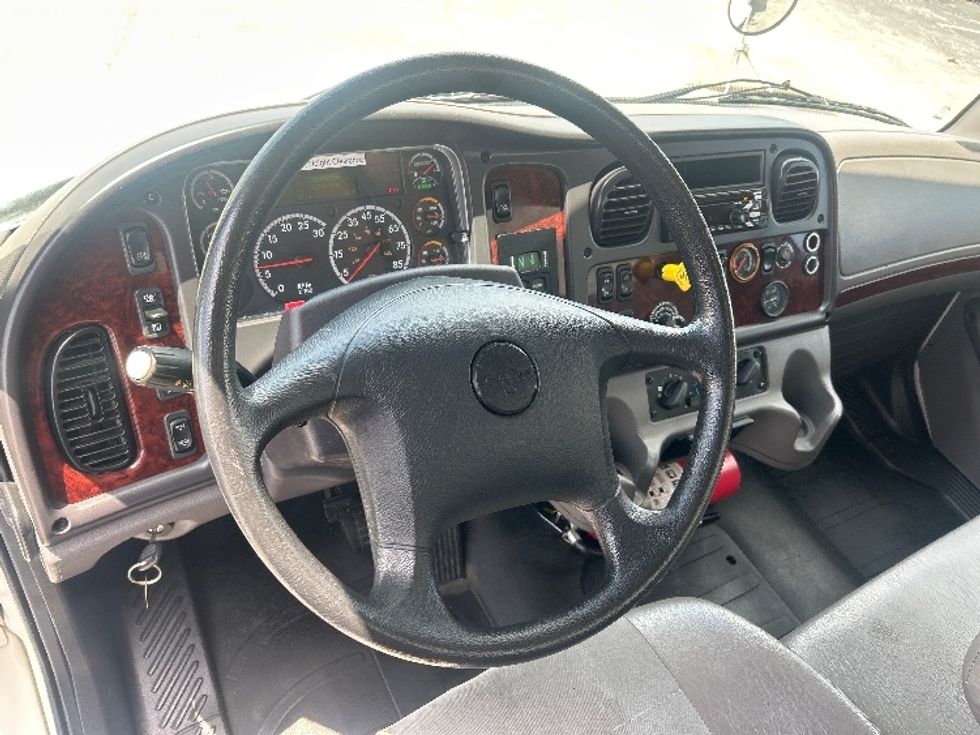 Medium Duty Box Truck-Light and Medium Duty Trucks-Freightliner-2019-M2-Moberly-MO-108,356\n\t\tmiles-$ 66,000 - Image 17
