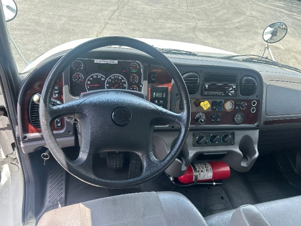 Medium Duty Box Truck-Light and Medium Duty Trucks-Freightliner-2019-M2-Moberly-MO-108,356\n\t\tmiles-$ 66,000 - Image 18