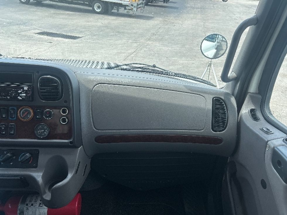 Medium Duty Box Truck-Light and Medium Duty Trucks-Freightliner-2019-M2-Moberly-MO-108,356\n\t\tmiles-$ 66,000 - Image 21