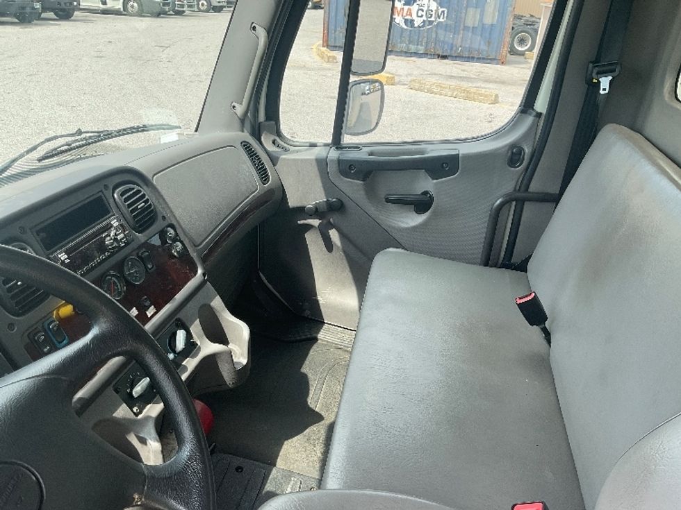 Medium Duty Box Truck-Light and Medium Duty Trucks-Freightliner-2019-M2-Moberly-MO-115,904\n\t\tmiles-$ 55,750 - Image 19