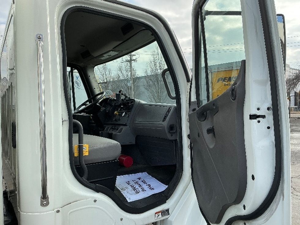 Medium Duty Box Truck-Light and Medium Duty Trucks-Freightliner-2019-M2-Moberly-MO-152,583\n\t\tmiles-$ 55,750 - Image 20