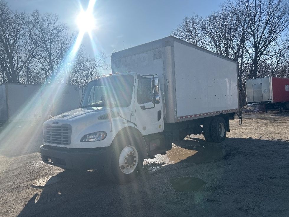 Medium Duty Box Truck-Light and Medium Duty Trucks-Freightliner-2019-M2-Moberly-MO-337,531\n\t\tmiles-$ 21,250 - Image 3