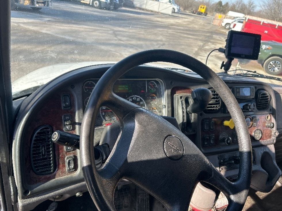 Medium Duty Box Truck-Light and Medium Duty Trucks-Freightliner-2019-M2-Moberly-MO-468,609\n\t\tmiles-$ 20,750 - Image 16