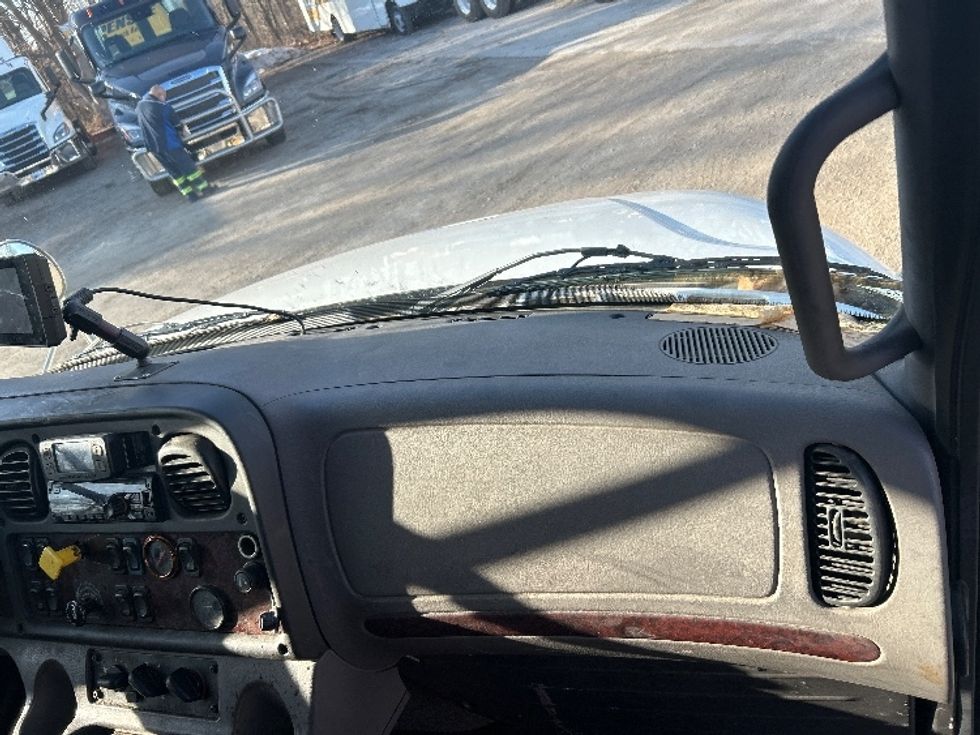 Medium Duty Box Truck-Light and Medium Duty Trucks-Freightliner-2019-M2-Moberly-MO-468,609\n\t\tmiles-$ 20,750 - Image 20