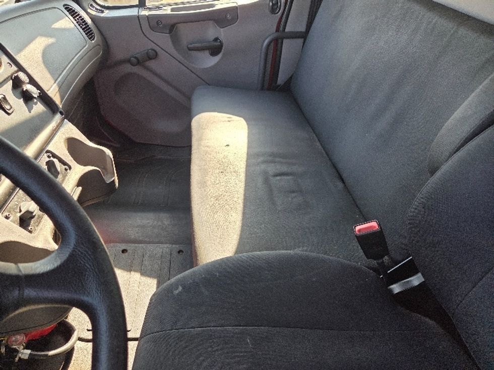 Medium Duty Box Truck-Light and Medium Duty Trucks-Freightliner-2019-M2-Mobile-AL-81,432\n\t\tmiles-$ 56,000 - Image 19