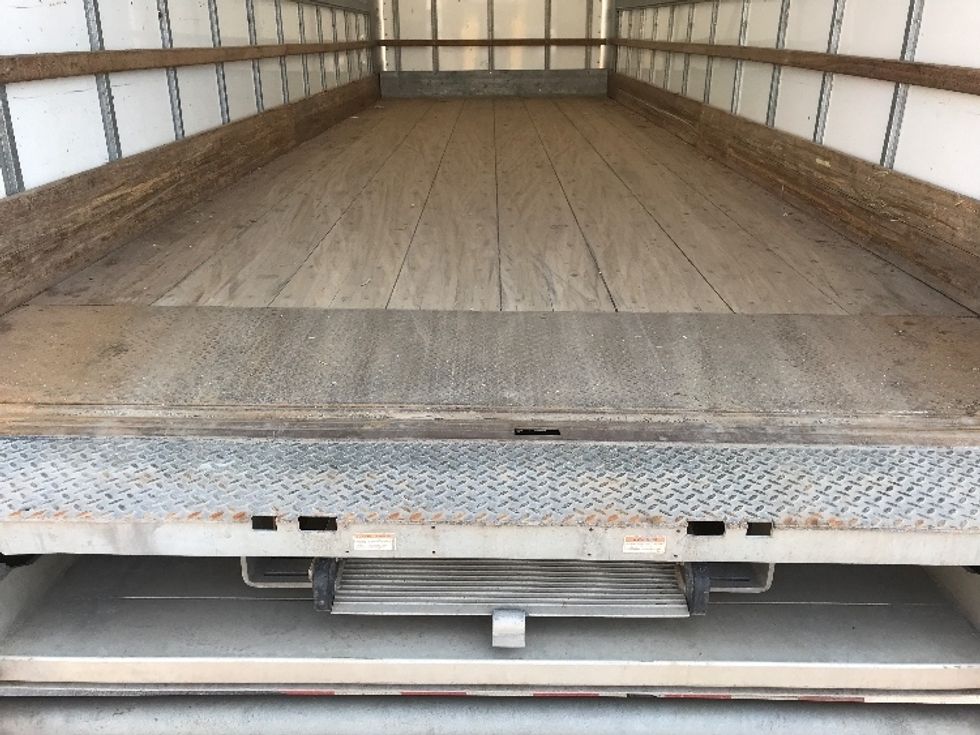 Medium Duty Box Truck-Light and Medium Duty Trucks-Freightliner-2019-M2-Moncton-NB-222,670\n\t\tkm-$ 67,750 - Image 10