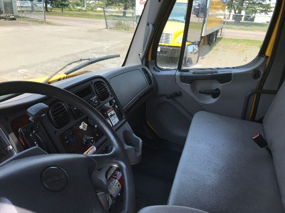 Medium Duty Box Truck-Light and Medium Duty Trucks-Freightliner-2019-M2-Moncton-NB-222,670\n\t\tkm-$ 67,750 - Image 16