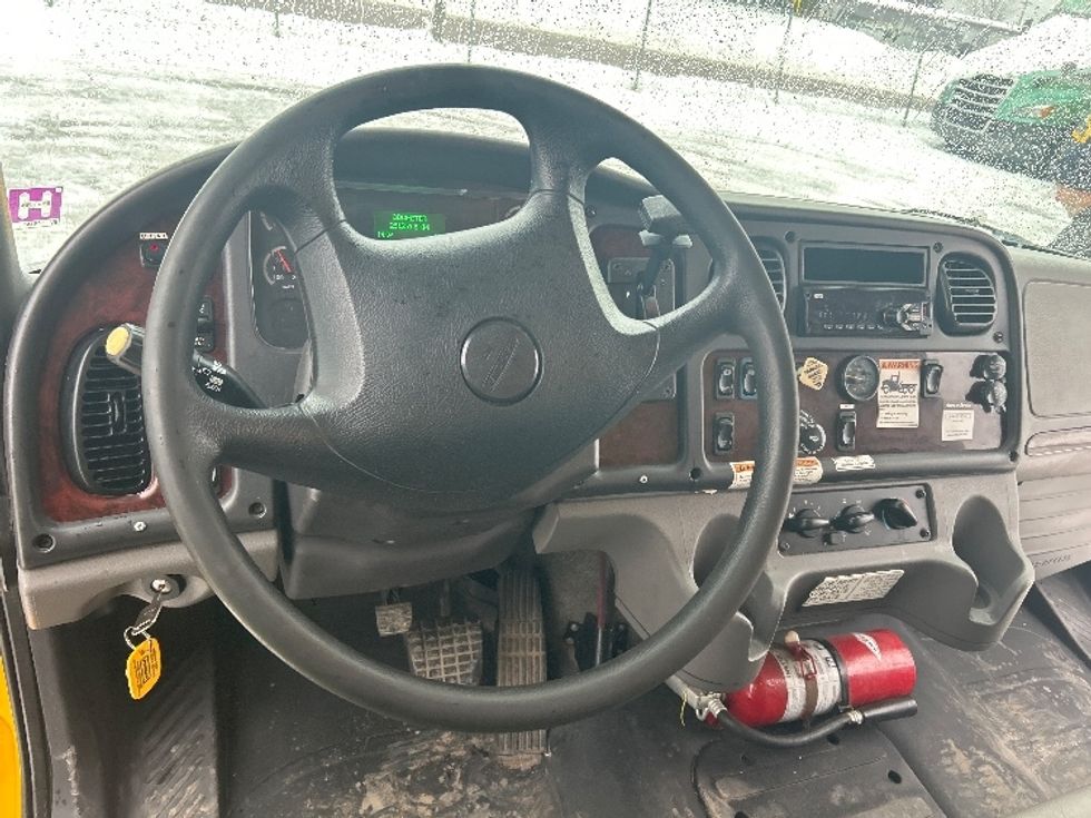 Medium Duty Box Truck-Light and Medium Duty Trucks-Freightliner-2019-M2-Moncton-NB-252,434\n\t\tkm-$ 66,250 - Image 18