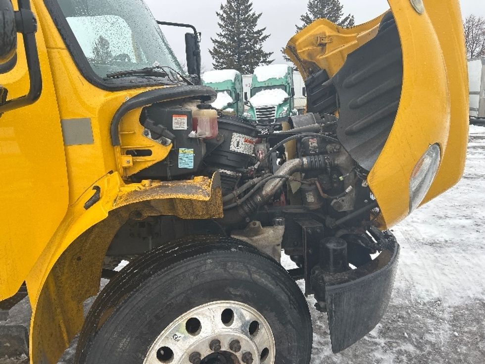 Medium Duty Box Truck-Light and Medium Duty Trucks-Freightliner-2019-M2-Moncton-NB-252,434\n\t\tkm-$ 66,250 - Image 23