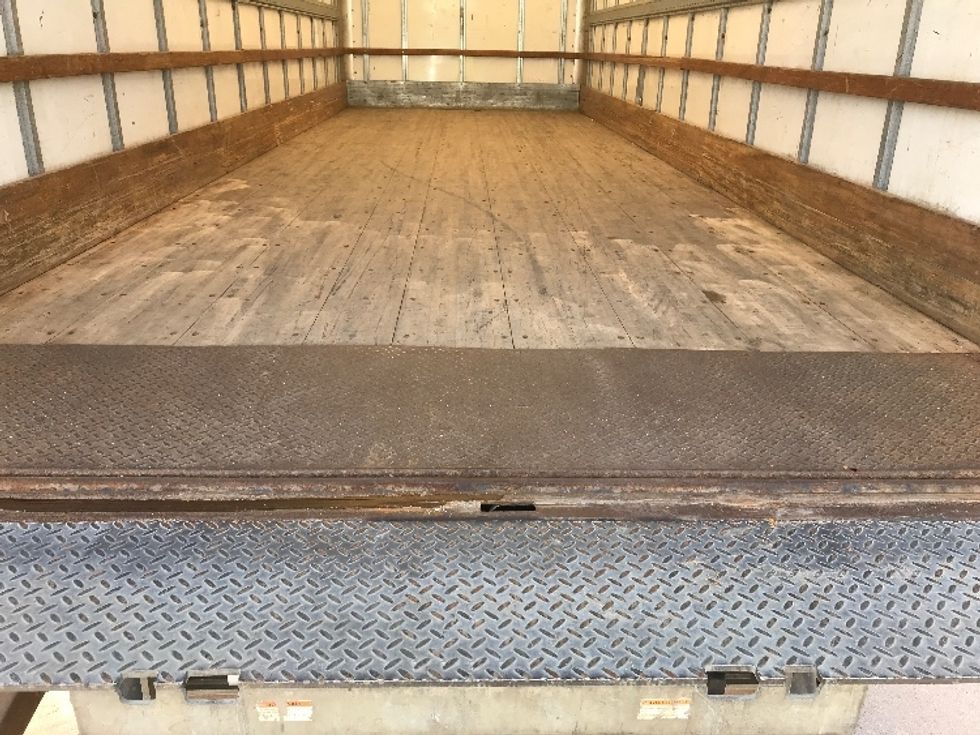 Medium Duty Box Truck-Light and Medium Duty Trucks-Freightliner-2019-M2-Moncton-NB-343,552\n\t\tkm-$ 57,750 - Image 10