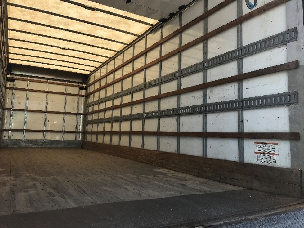 Medium Duty Box Truck-Light and Medium Duty Trucks-Freightliner-2019-M2-Moncton-NB-343,552\n\t\tkm-$ 57,750 - Image 12