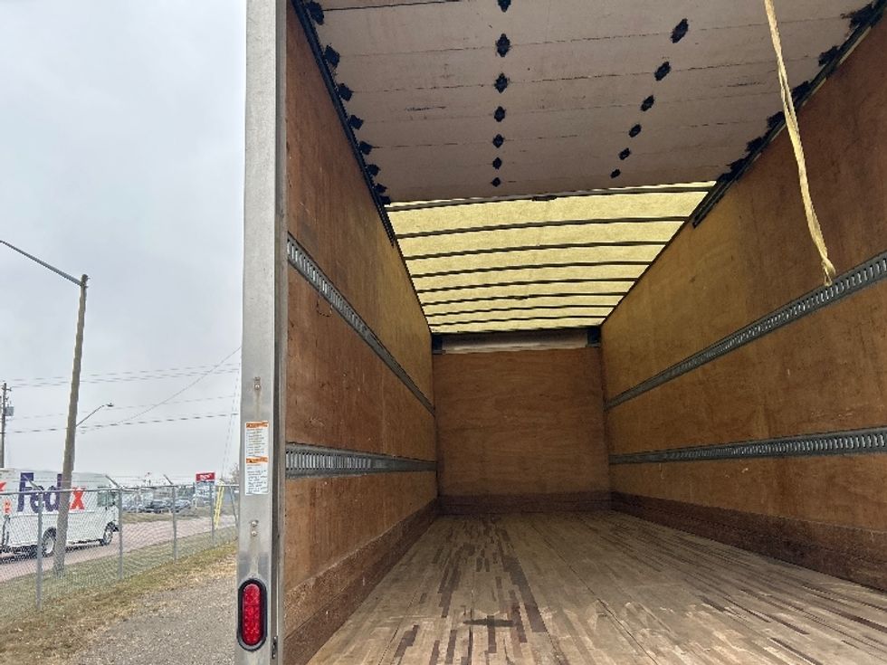 Medium Duty Box Truck-Light and Medium Duty Trucks-Freightliner-2019-M2-Moncton-NB-438,959\n\t\tkm-$ 47,250 - Image 10
