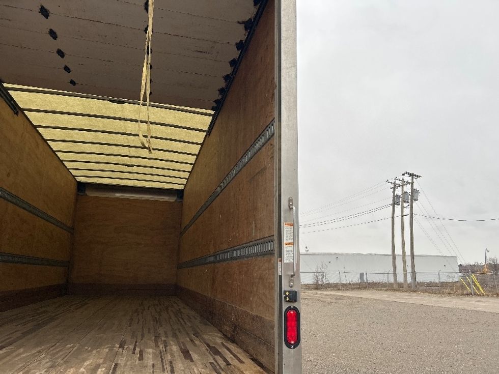 Medium Duty Box Truck-Light and Medium Duty Trucks-Freightliner-2019-M2-Moncton-NB-438,959\n\t\tkm-$ 47,250 - Image 11
