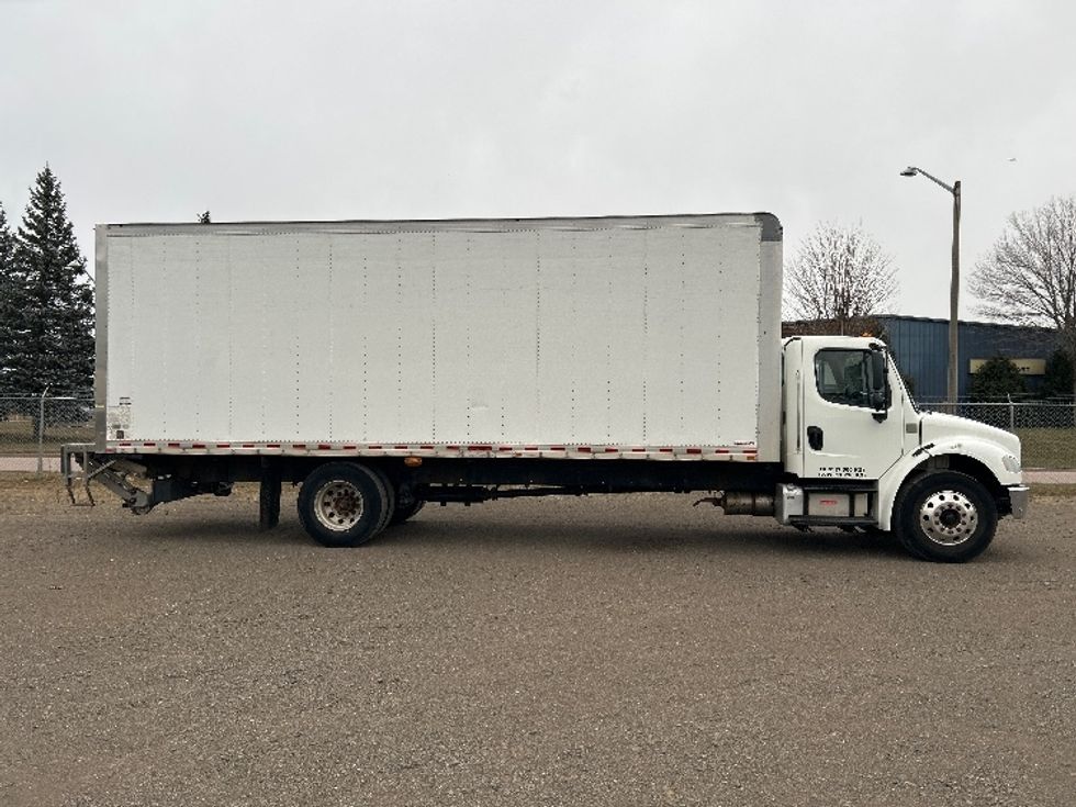 Medium Duty Box Truck-Light and Medium Duty Trucks-Freightliner-2019-M2-Moncton-NB-438,959\n\t\tkm-$ 47,250 - Image 14