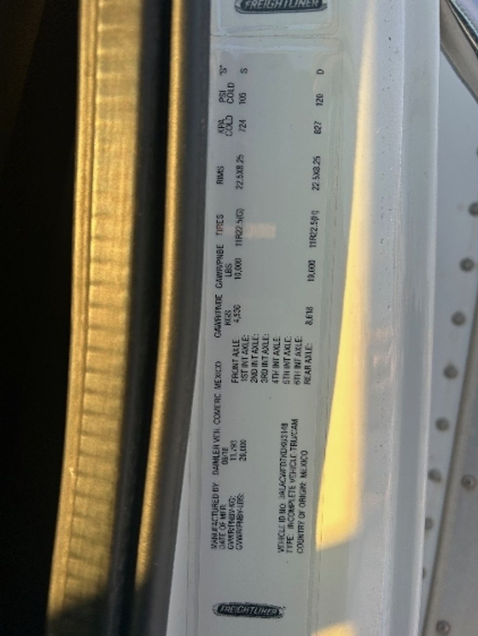 Medium Duty Box Truck-Light and Medium Duty Trucks-Freightliner-2019-M2-Moncton-NB-438,959\n\t\tkm-$ 47,250 - Image 24