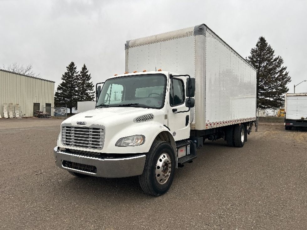 Medium Duty Box Truck-Light and Medium Duty Trucks-Freightliner-2019-M2-Moncton-NB-438,959\n\t\tkm-$ 47,250 - Image 3