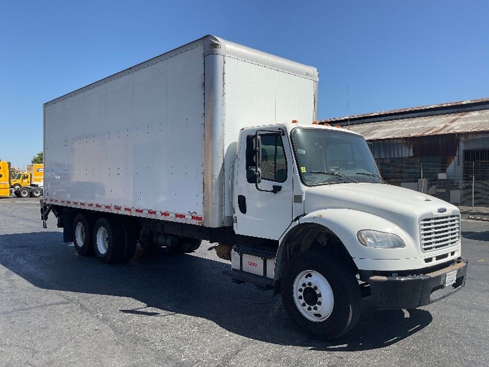 Medium Duty Box Truck-Light and Medium Duty Trucks-Freightliner-2019-M2-Montebello-CA-175,808\n\t\tmiles-$ 58,250 - Image 1