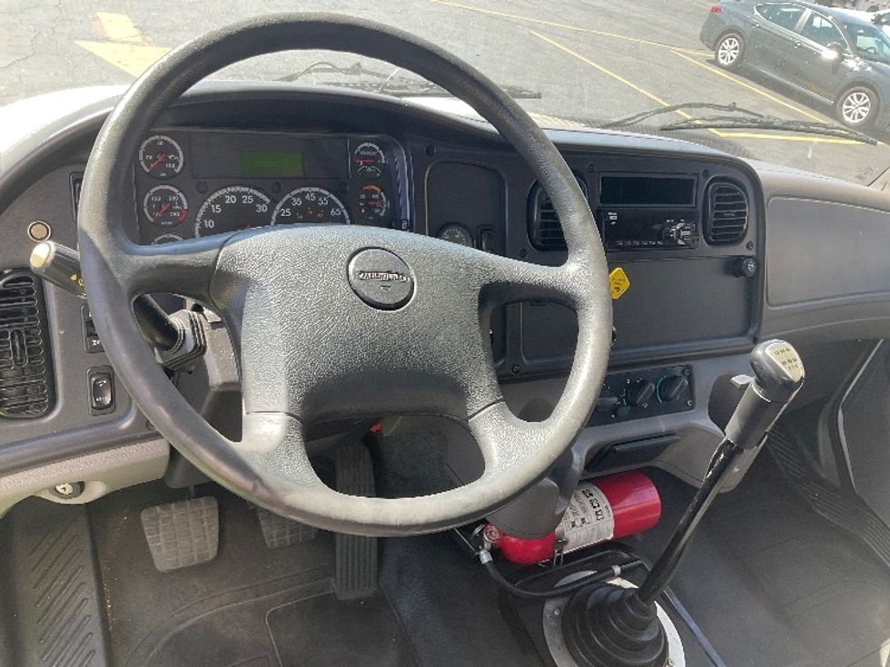 Medium Duty Box Truck-Light and Medium Duty Trucks-Freightliner-2019-M2-Montebello-CA-175,808\n\t\tmiles-$ 58,250 - Image 17