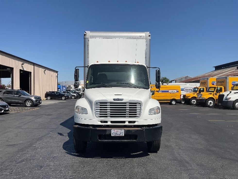 Medium Duty Box Truck-Light and Medium Duty Trucks-Freightliner-2019-M2-Montebello-CA-175,808\n\t\tmiles-$ 58,250 - Image 2