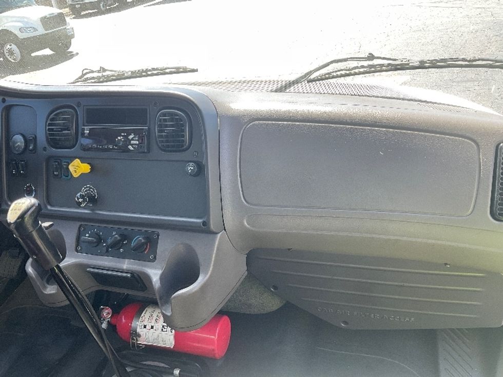 Medium Duty Box Truck-Light and Medium Duty Trucks-Freightliner-2019-M2-Montebello-CA-175,808\n\t\tmiles-$ 58,250 - Image 21
