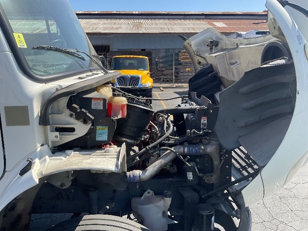 Medium Duty Box Truck-Light and Medium Duty Trucks-Freightliner-2019-M2-Montebello-CA-175,808\n\t\tmiles-$ 58,250 - Image 23