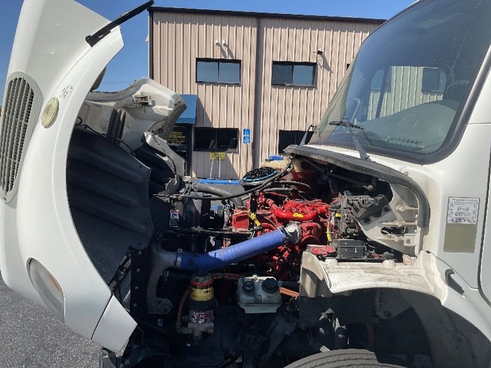 Medium Duty Box Truck-Light and Medium Duty Trucks-Freightliner-2019-M2-Montebello-CA-175,808\n\t\tmiles-$ 58,250 - Image 24